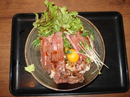 sutadonya-atsugiri-roastbeefdon2.jpg