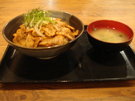 sutadonya-tokachi-butadon2.jpg